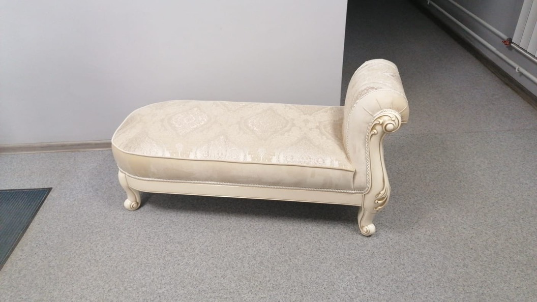 Оттоманка Джоконда с одним подлокотником крем глянец