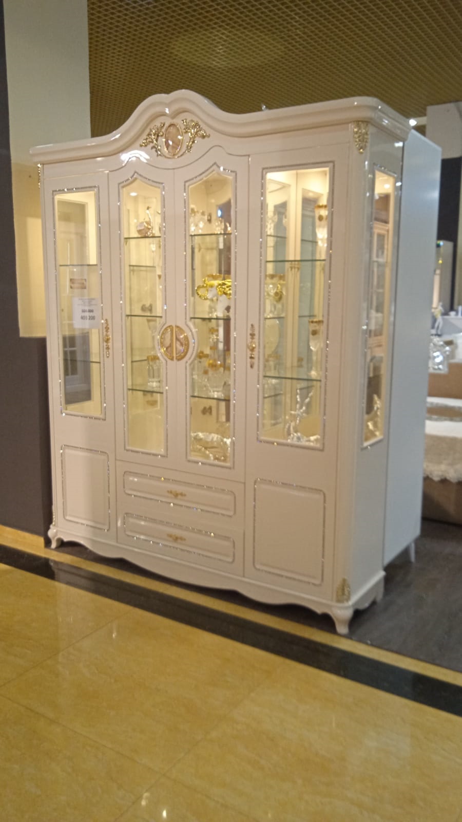 Витрина 4дв. Djiada беж