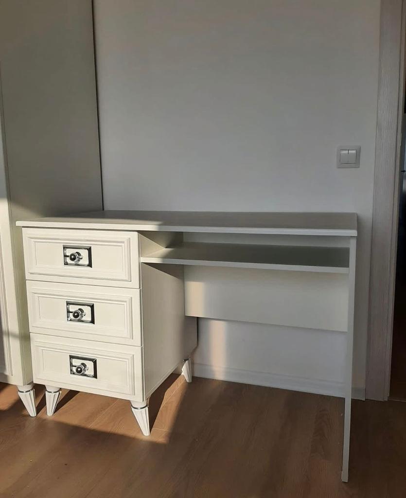 Виктория МВК-02 Стол письменный Белый серебро