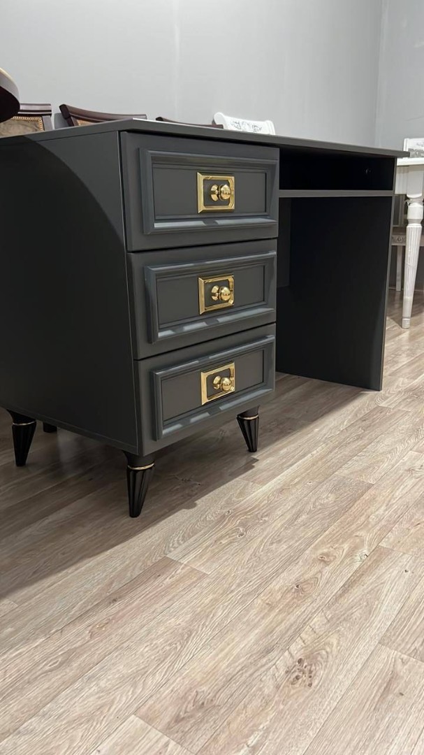 Виктория МВК-02 Стол письменный Графит золото